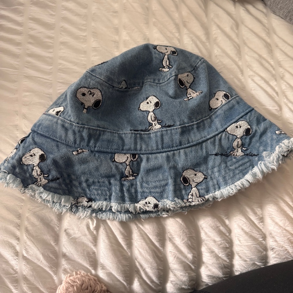 Peanuts Light Blue Snoopy Hat